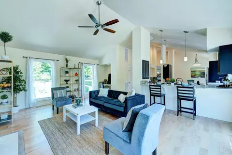 890 Sunriver Dr, Redding, CA 96001 photo 15