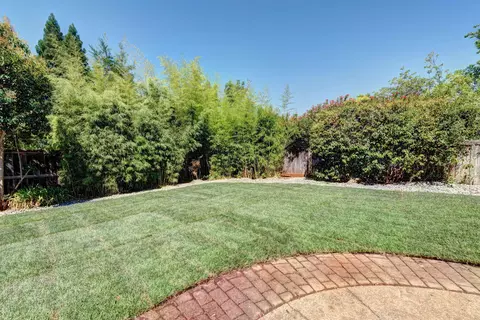 890 Sunriver Dr, Redding, CA 96001 photo 25