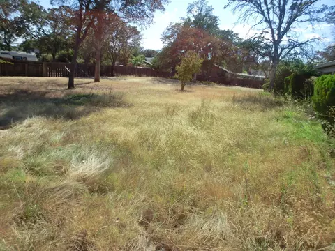 2174 Victor, Redding, CA 96002 photo 3