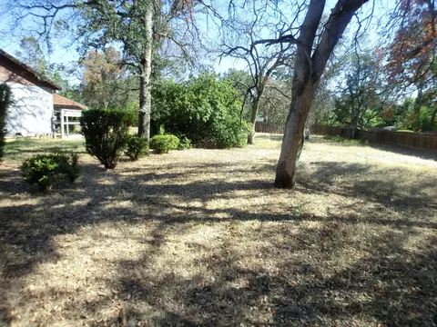 2174 Victor, Redding, CA 96002 photo 5