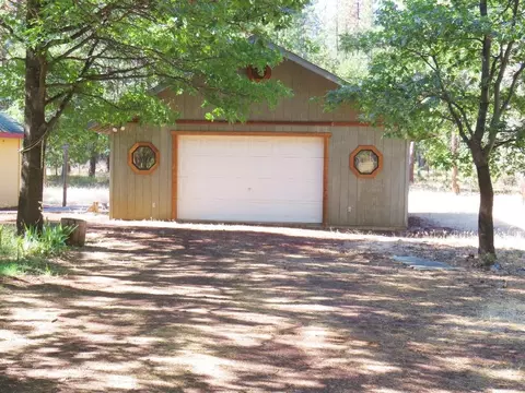 40845 Old School Rd, Fall River Mills, CA 96028 photo 7