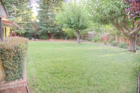 3708 Victoire Way, Redding, CA 96002 photo 2