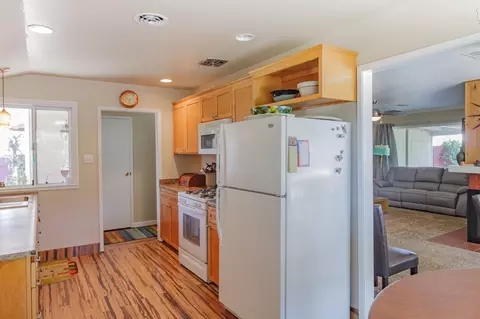 5781 Mountain View Dr, Redding, CA 96003 photo 6