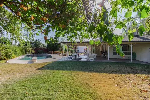 5781 Mountain View Dr, Redding, CA 96003 photo 23