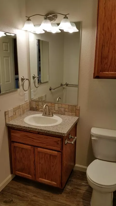 1451 Mishka Ct, Redding, CA 96003 photo 11
