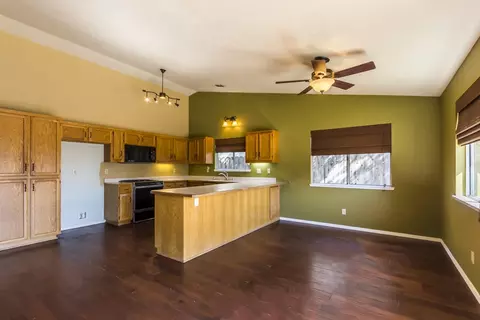 1949 Charade Way, Redding, CA 96003 photo 10