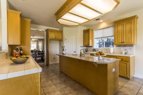 2979 Forest Hills Dr, Redding, CA 96002 photo 9