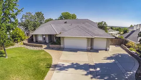 2979 Forest Hills Dr, Redding, CA 96002 photo 1