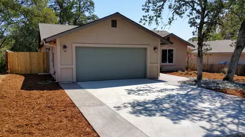 2871 Robert Ct, Redding, CA 96002 photo 3