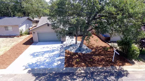 2871 Robert Ct, Redding, CA 96002 photo 5