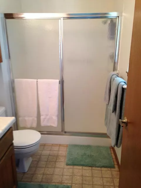 3687 Lake Forest Dr, Redding, CA 96003 photo 9