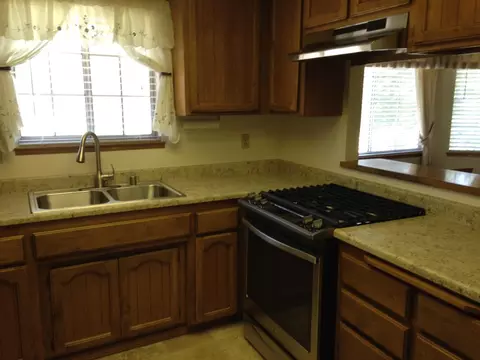 3687 Lake Forest Dr, Redding, CA 96003 photo 4