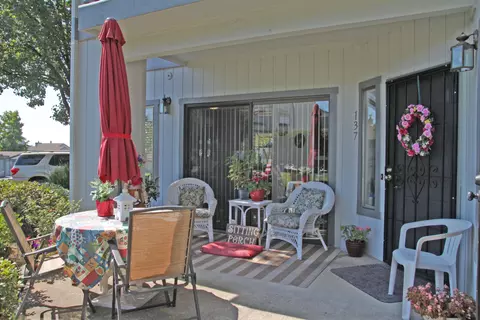 466 Ridgecrest Trl UNIT 137, Redding, CA 96003 photo 2