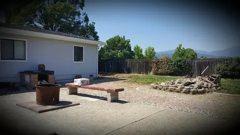11442 Menlo Way, Redding, CA 96003 photo 7
