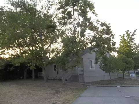 1615 Johnson St, Red Bluff, CA 96080 photo 3