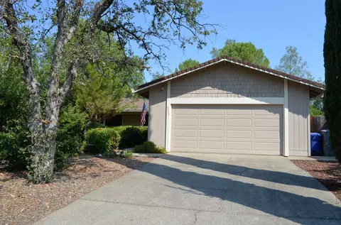 4250 Slate Ct, Redding, CA 96001 photo 2