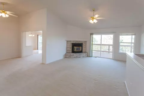 363 Bountiful Path, Redding, CA 96003 photo 8