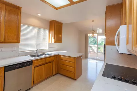 363 Bountiful Path, Redding, CA 96003 photo 3
