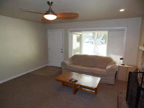 1735 Mesa St, Redding, CA 96001 photo 5