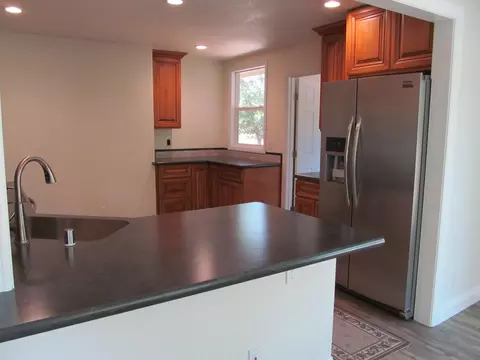 20096 Duke Dr, Redding, CA 96002 photo 3
