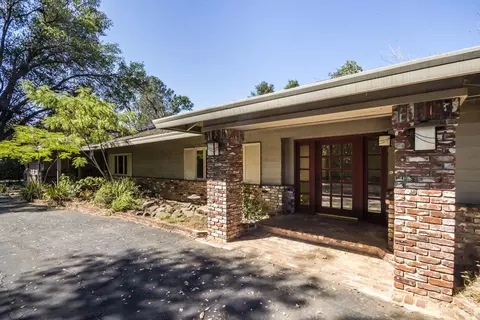 4170 Cheryl Dr, Redding, CA 96002 photo 2