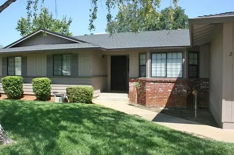 2720 Ivy Hill Ct, Redding, CA 96002 photo 3