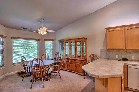 5935 Beaumont, Redding, CA 96003 photo 11