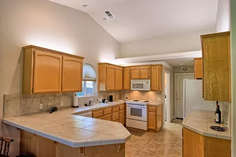 5935 Beaumont, Redding, CA 96003 photo 8