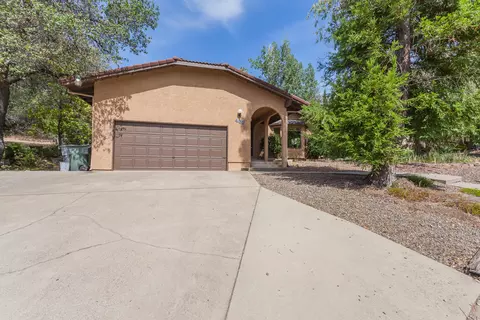 462 Turquoise Ct, Redding, CA 96003 photo 3