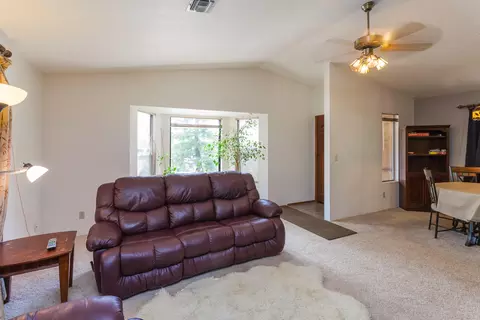 462 Turquoise Ct, Redding, CA 96003 photo 6