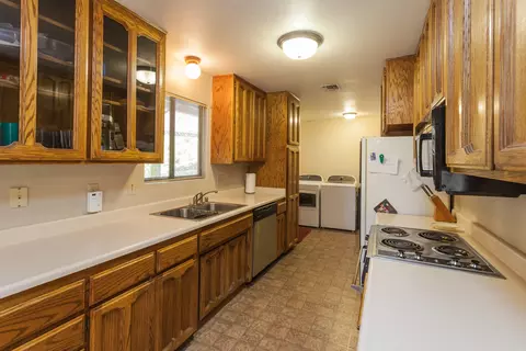 462 Turquoise Ct, Redding, CA 96003 photo 10