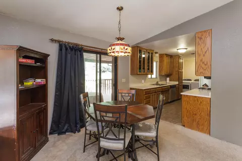462 Turquoise Ct, Redding, CA 96003 photo 8