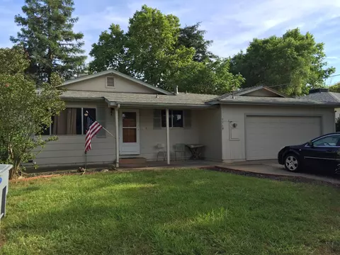 2369 Wilson Ave, Redding, CA 96002 photo 1