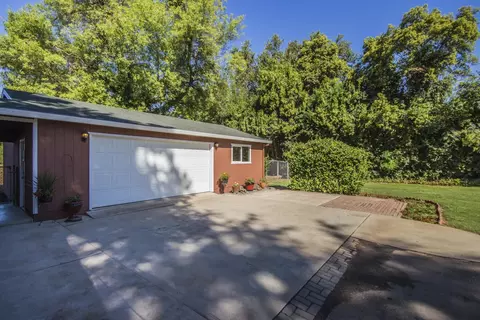 7862 Churn Creek Rd, Redding, CA 96002 photo 3