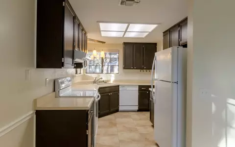 2073 Silverfield Loop, Redding, CA 96002 photo 3