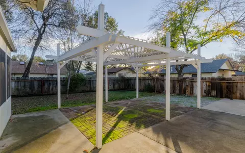2073 Silverfield Loop, Redding, CA 96002 photo 19