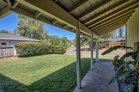 6942 Creekside St, Redding, CA 96001 photo 4