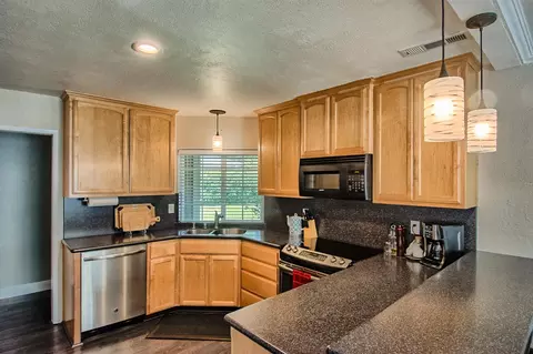 6942 Creekside St, Redding, CA 96001 photo 12