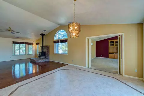 16012 Plateau Cir, Redding, CA 96001 photo 10