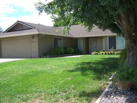 1928 Trumpet Dr, Redding, CA 96003 photo 1