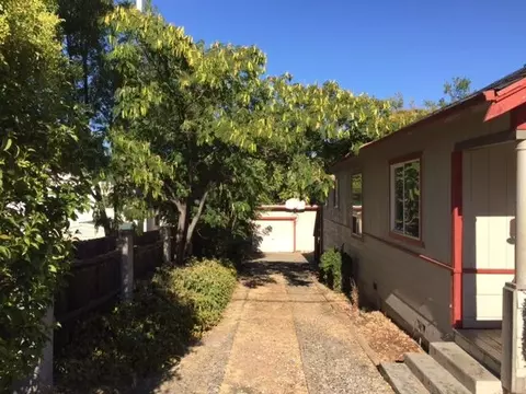 2201 Terrace St, Redding, CA 96001 photo 4