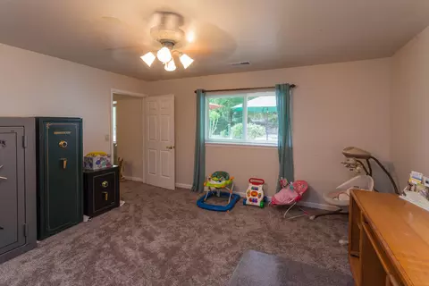 3171 Barrel Ct, Redding, CA 96001 photo 15