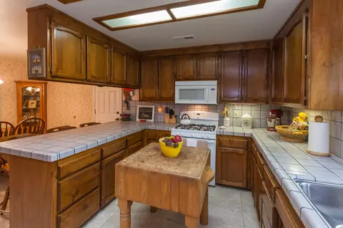 3171 Barrel Ct, Redding, CA 96001 photo 7