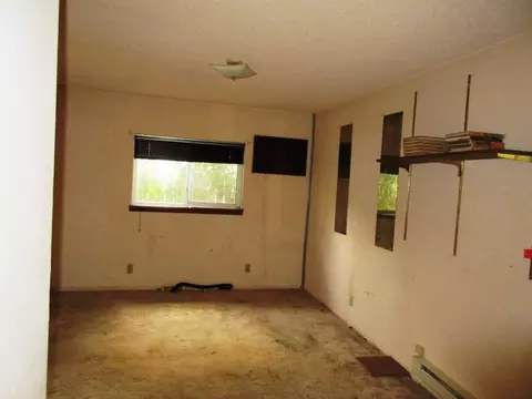 1541 Mistletoe Ln, Redding, CA 96002 photo 11