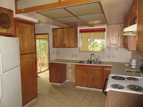1541 Mistletoe Ln, Redding, CA 96002 photo 5