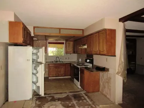 1541 Mistletoe Ln, Redding, CA 96002 photo 6