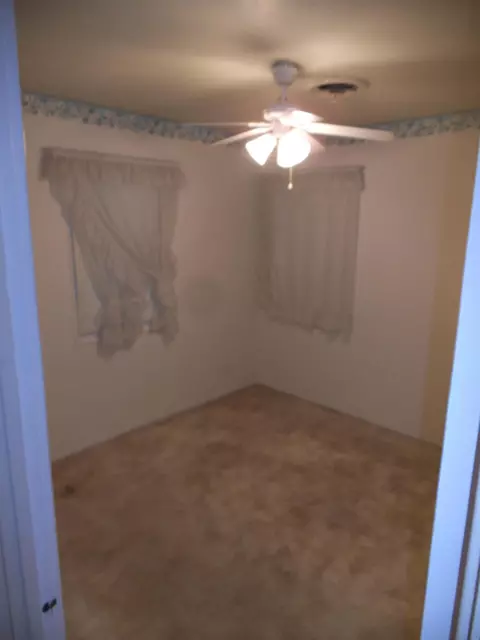 738 Delta St, Redding, CA 96003 photo 9