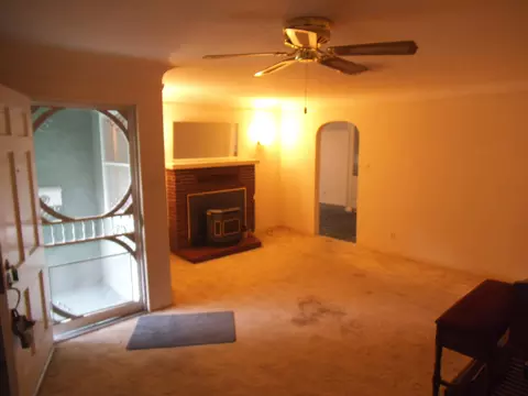 738 Delta St, Redding, CA 96003 photo 2