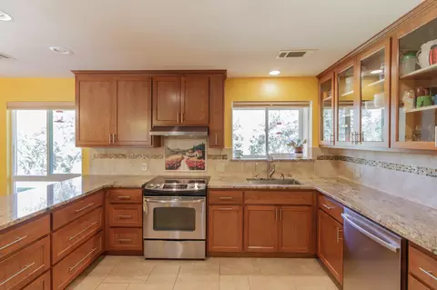 12800 Akrich St, Redding, CA 96003 photo 8