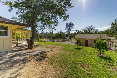 12800 Akrich St, Redding, CA 96003 photo 23
